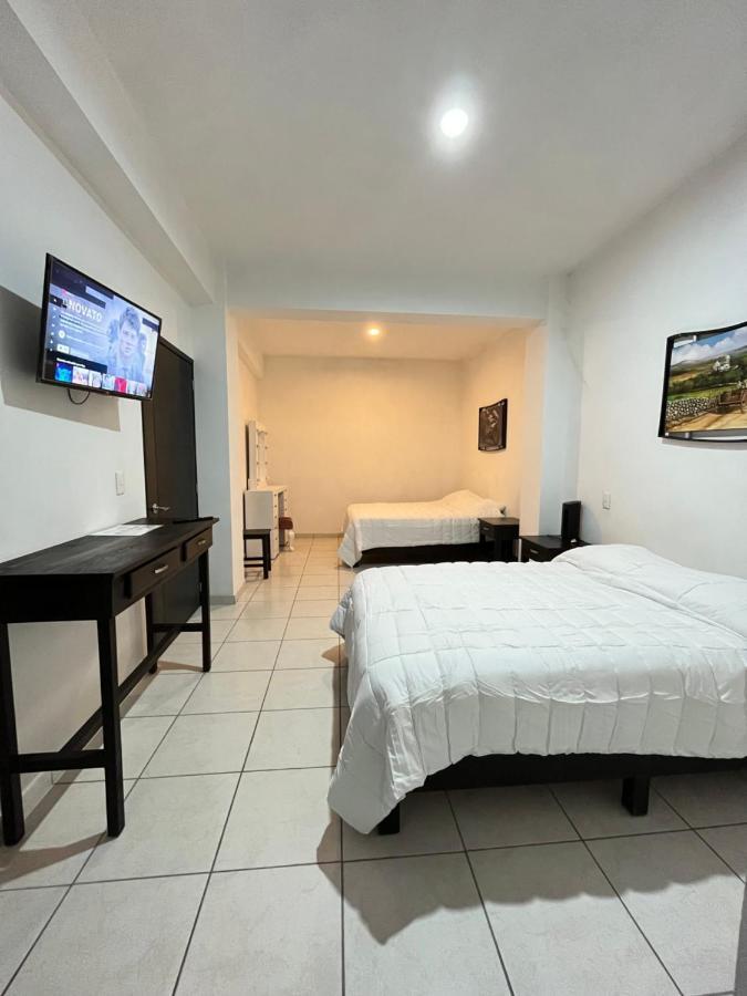 Hotel Boutique Arbol De La Vida 塔斯科·德·阿拉尔孔 外观 照片