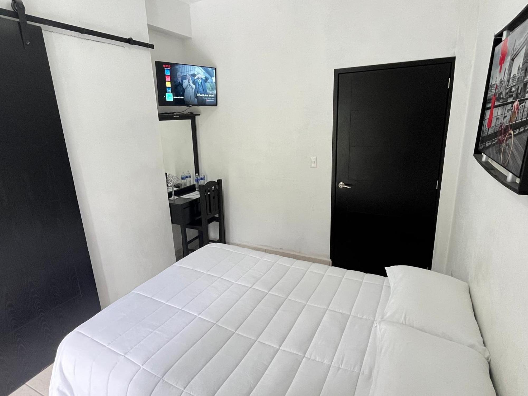 Hotel Boutique Arbol De La Vida 塔斯科·德·阿拉尔孔 外观 照片