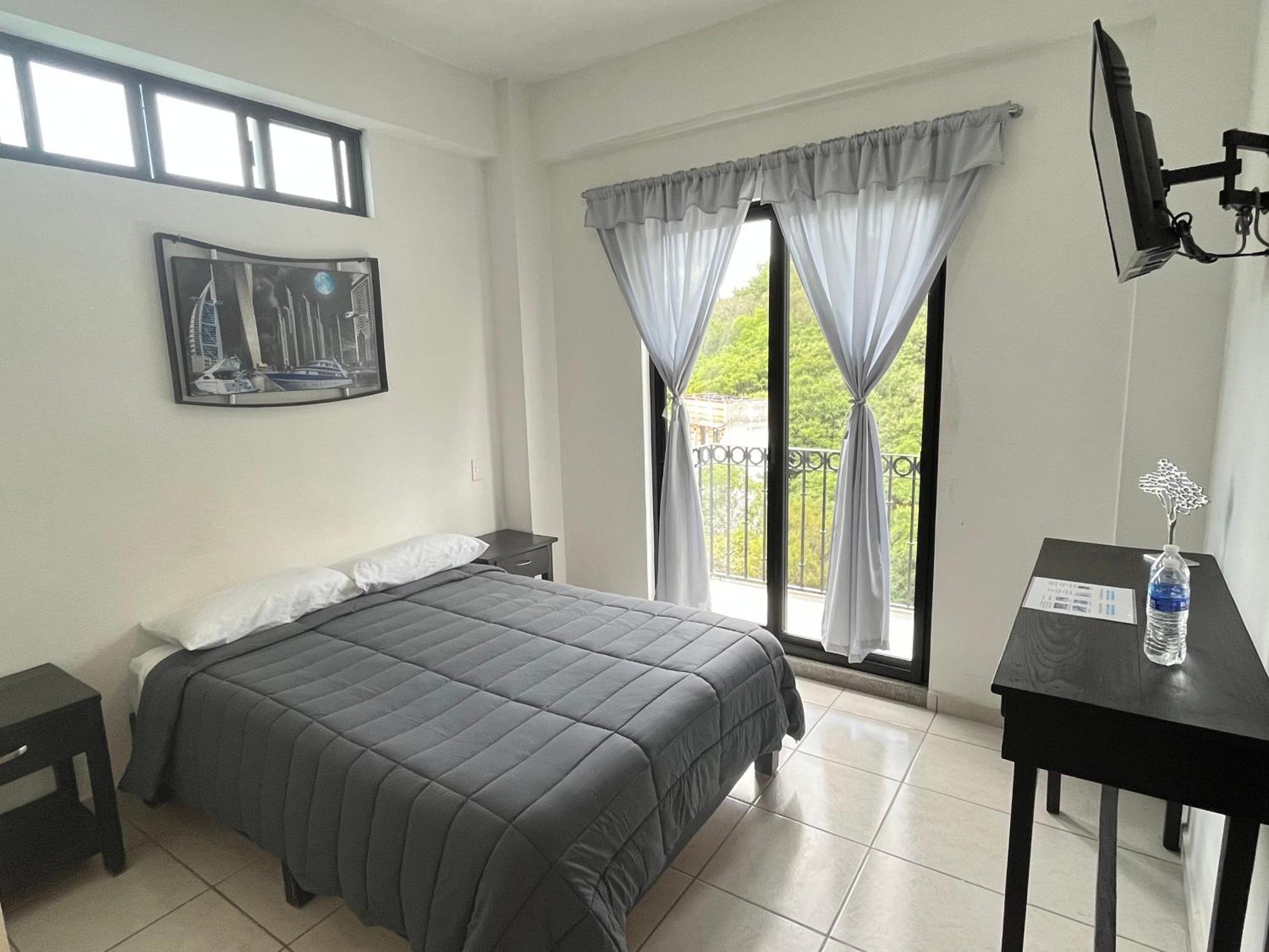 Hotel Boutique Arbol De La Vida 塔斯科·德·阿拉尔孔 外观 照片